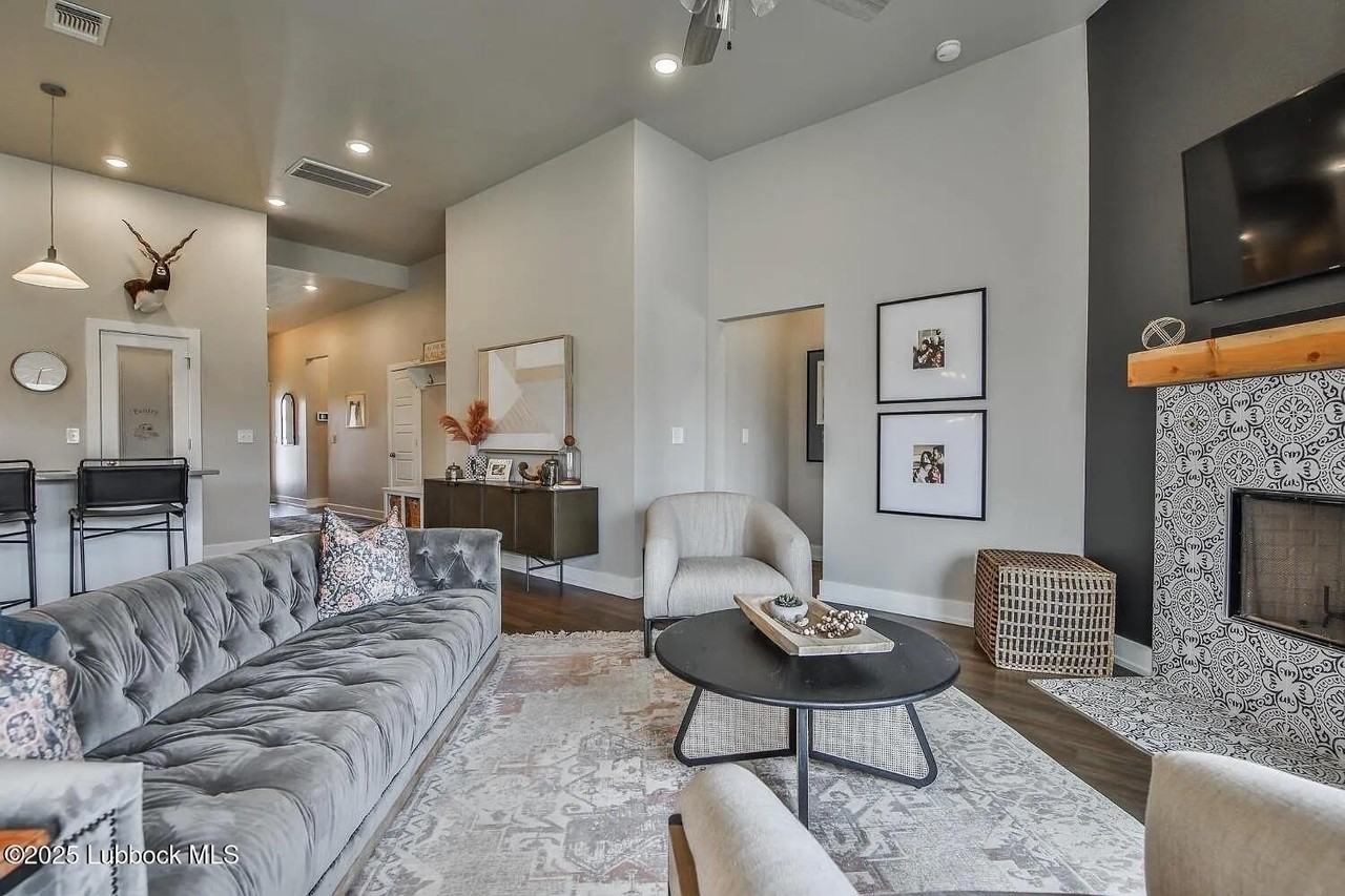 5910 Grinnell St - Photo 6 of 33