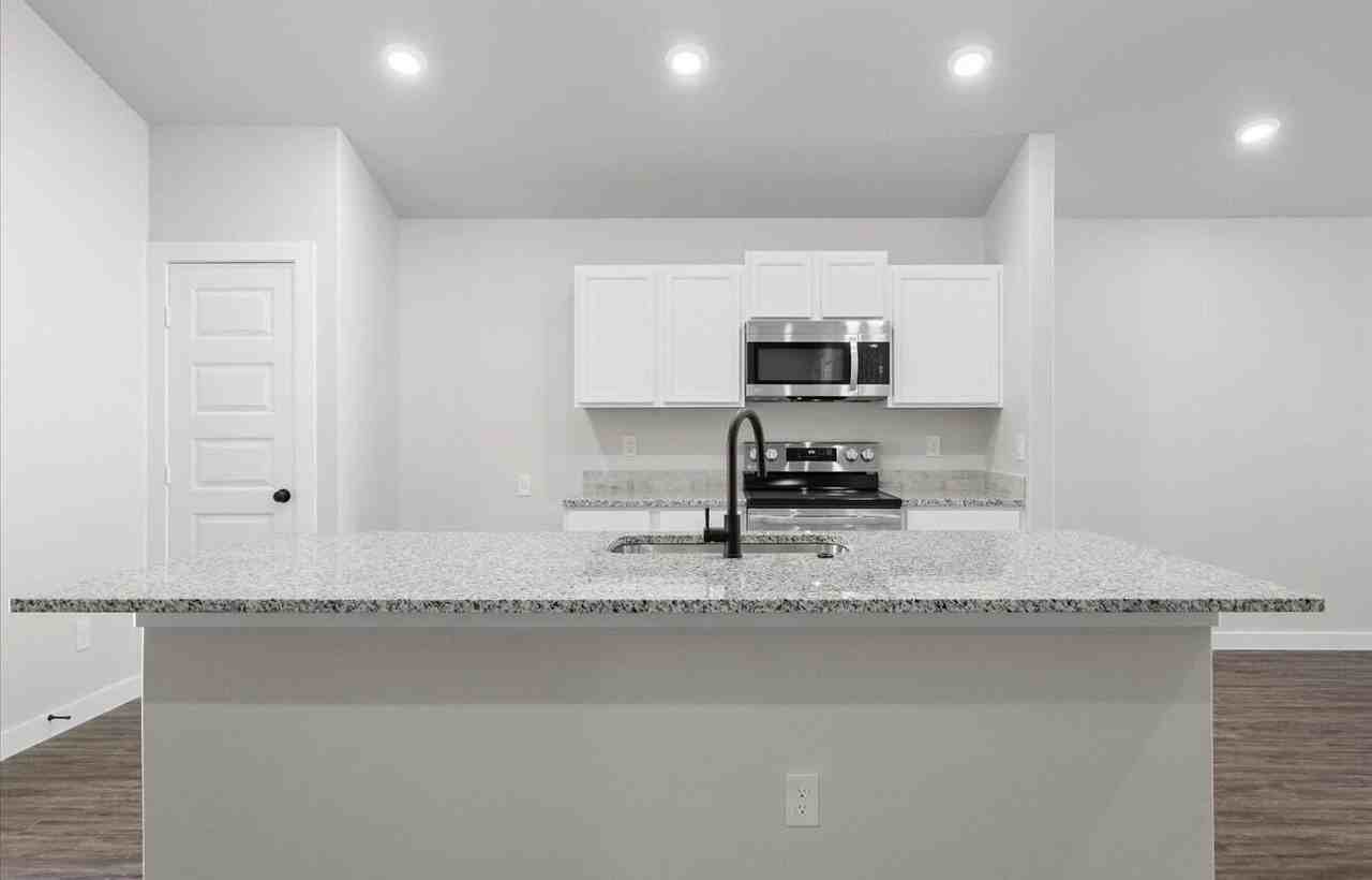 2154 Kokomo Ave - Photo 7 of 11