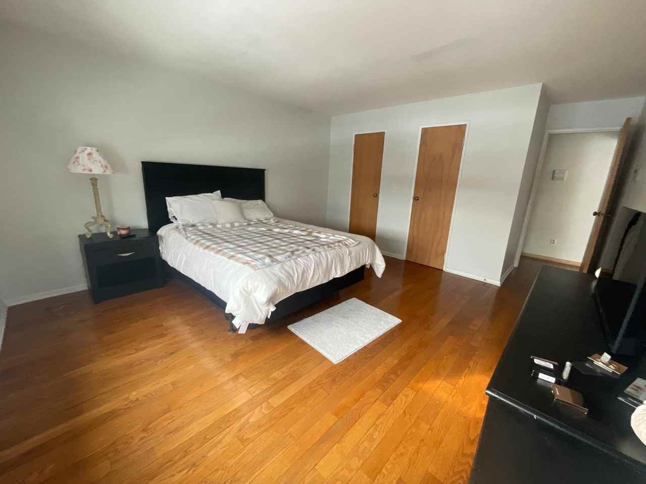 460 Liberty St - Photo 4 of 6