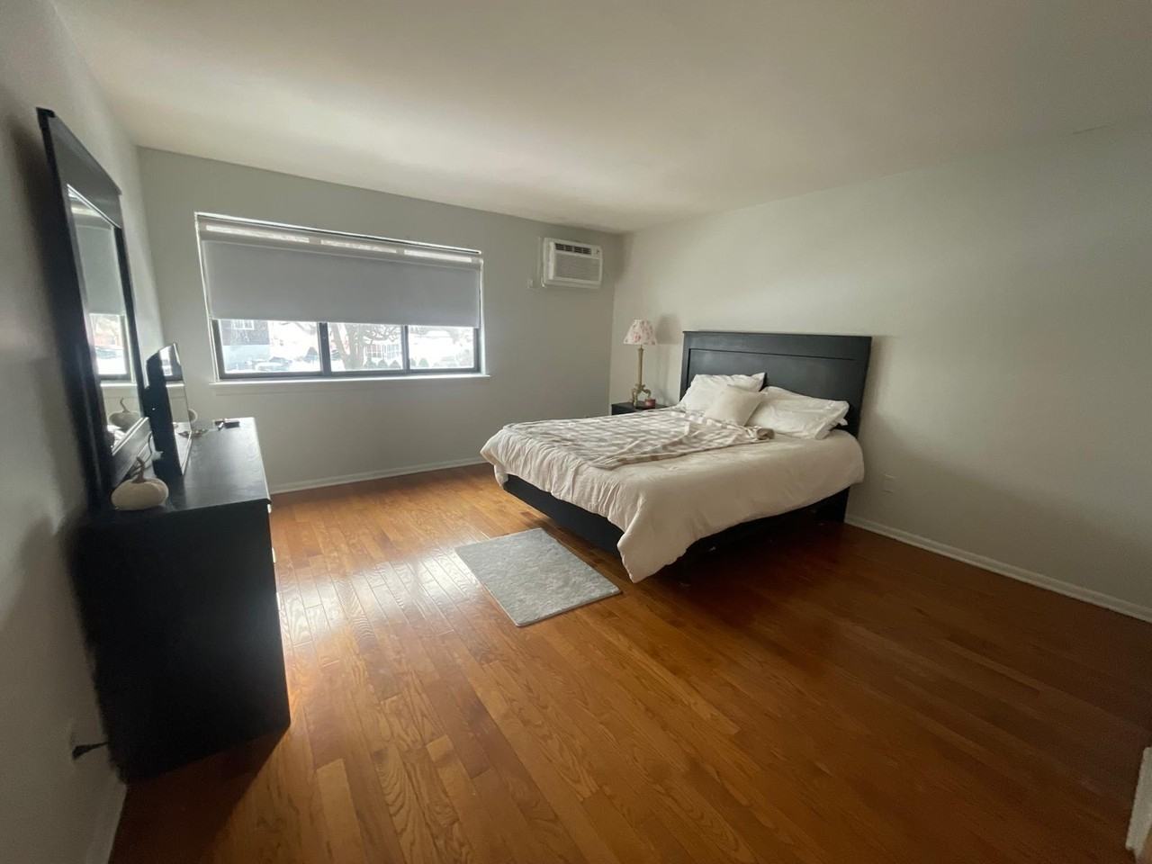 460 Liberty St - Photo 5 of 6