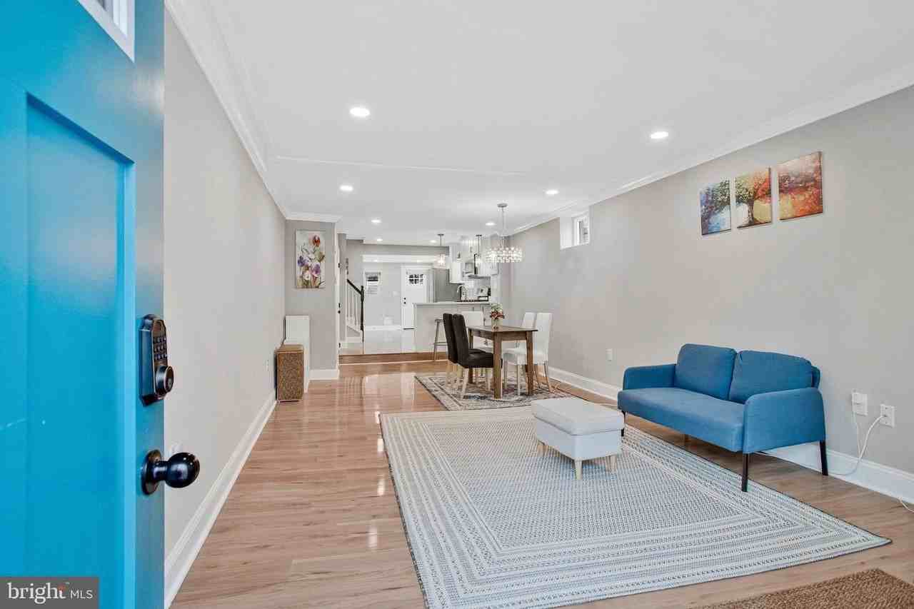 1102 Carroll St - Photo 2 of 50