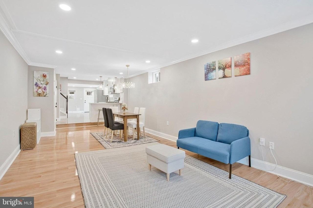 1102 Carroll St - Photo 7 of 50