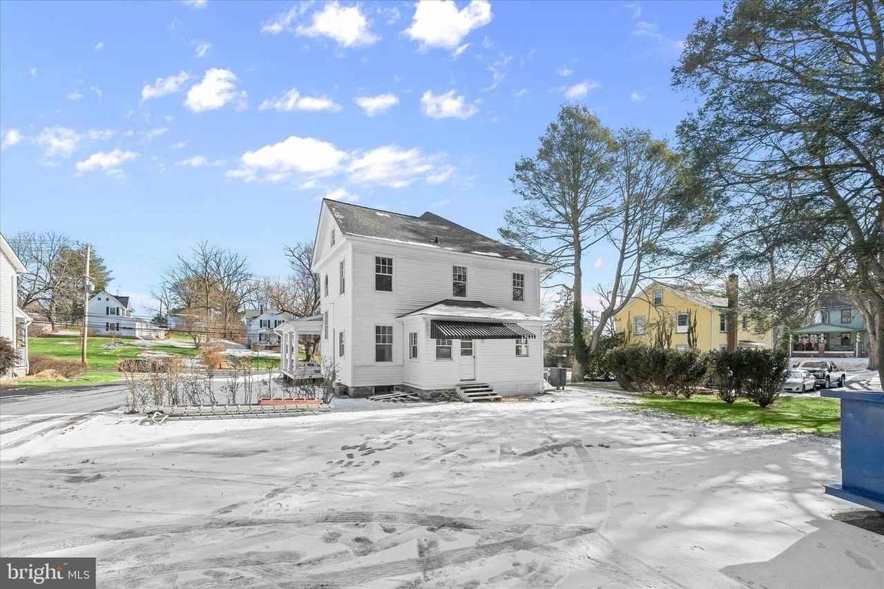 7332 Springfield Ave - Photo 5 of 50