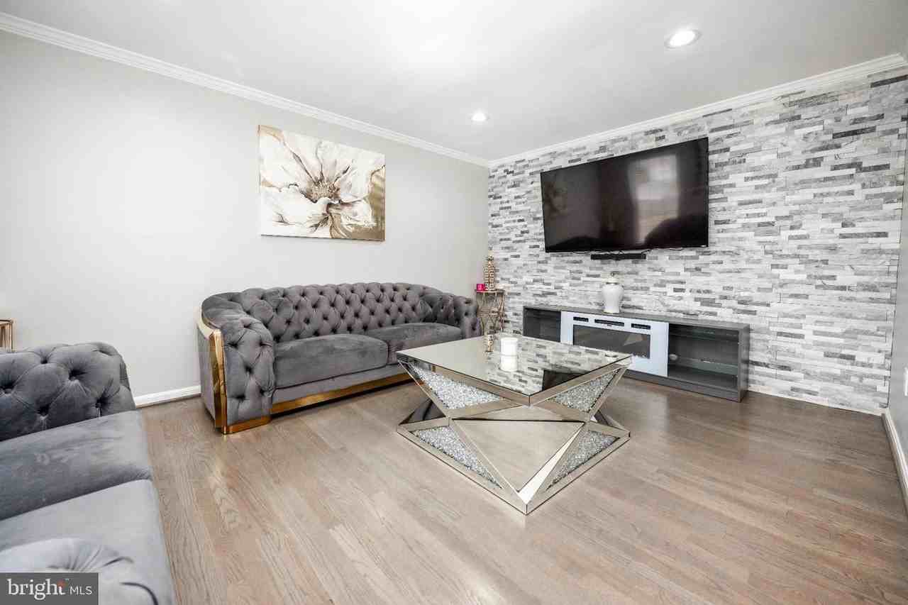 15013 Jerimiah Ln - Photo 7 of 35