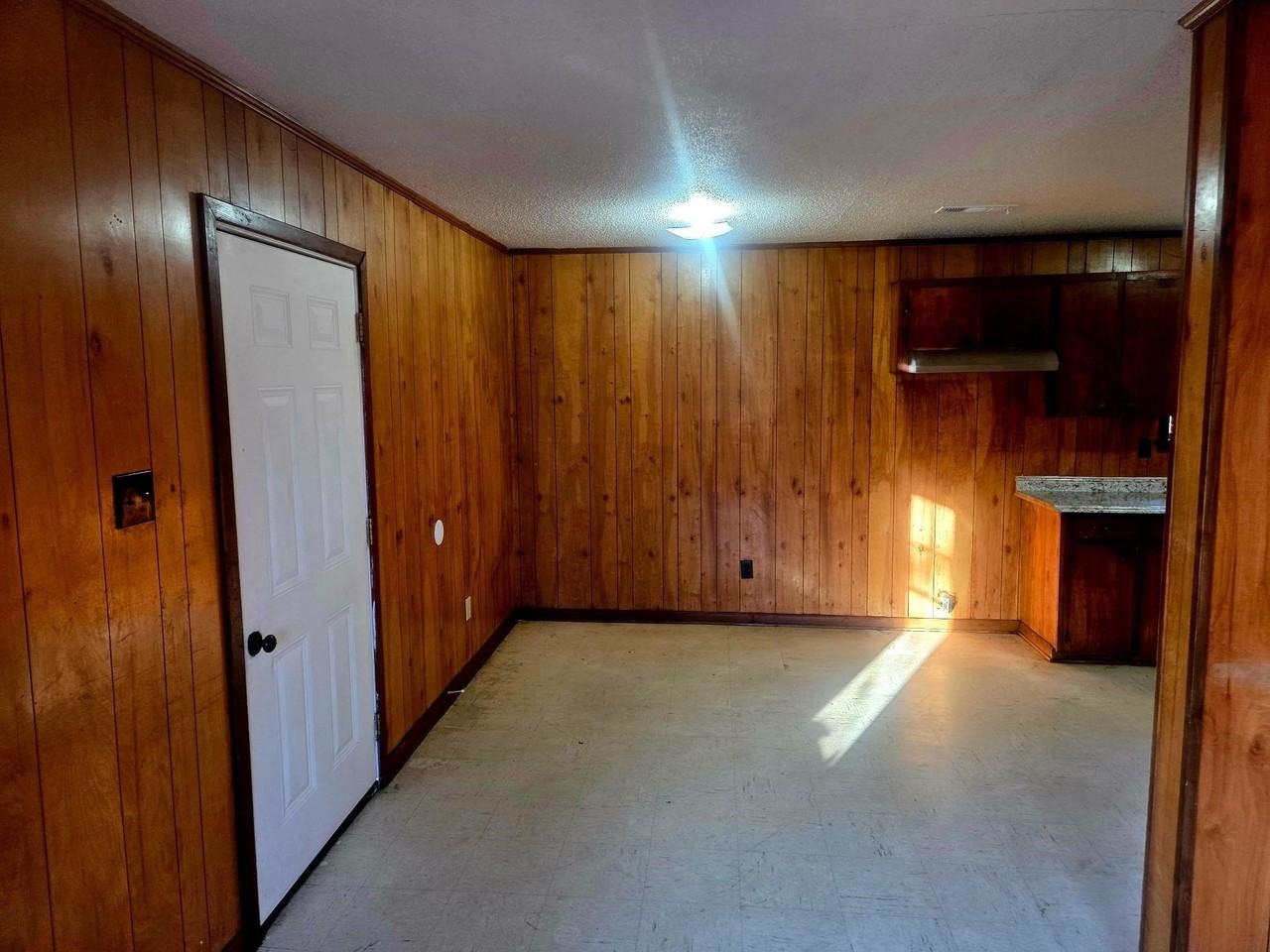 187 Land Ave - Photo 2 of 8