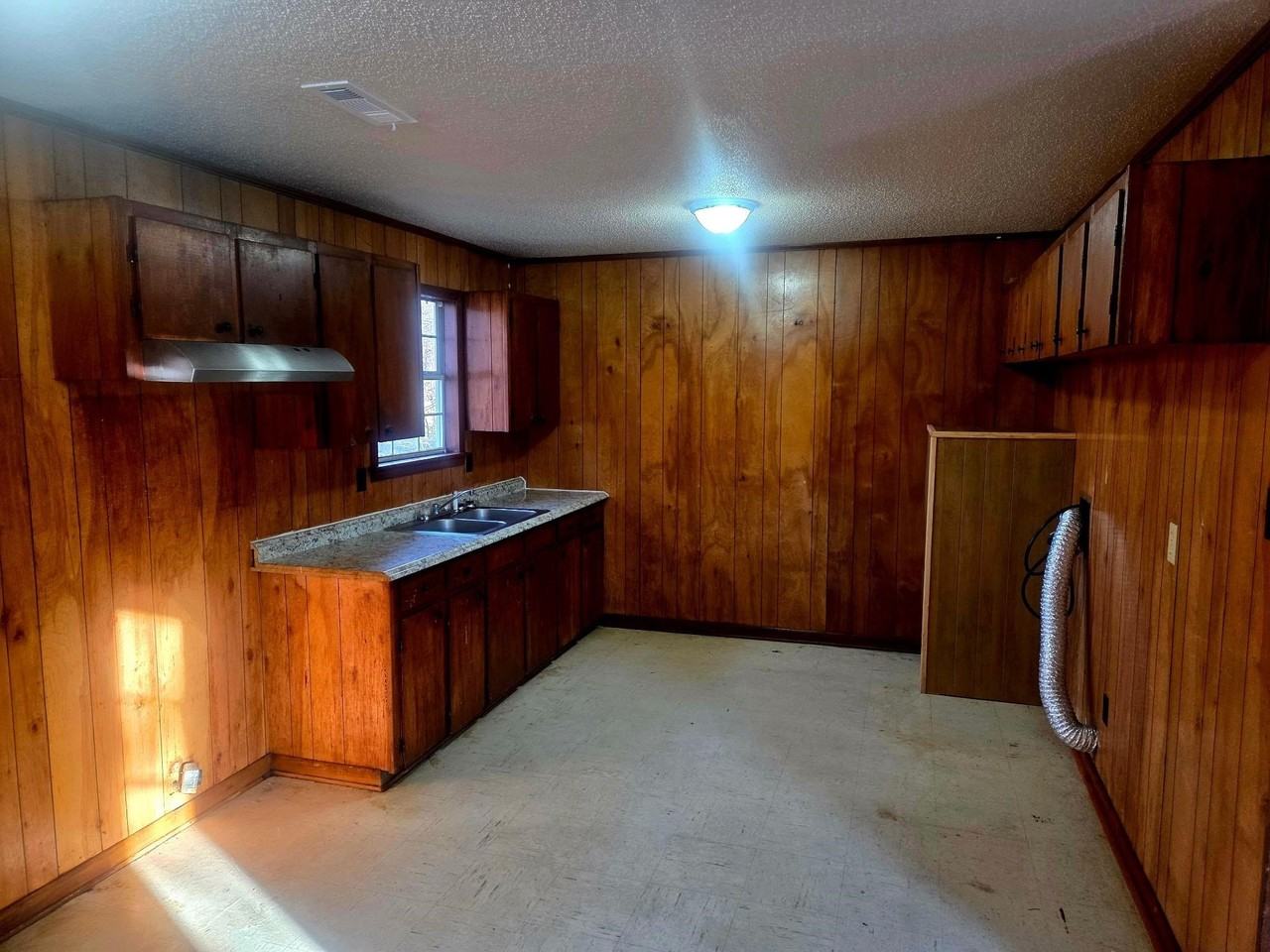 187 Land Ave - Photo 3 of 8