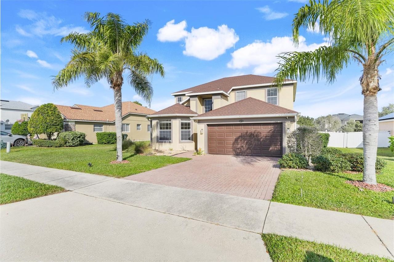 4572 Barbados Loop - Photo 2 of 38