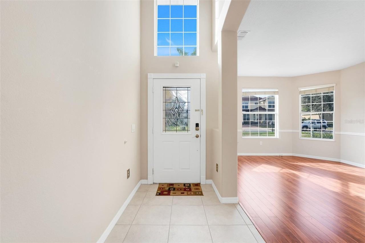 4572 Barbados Loop - Photo 4 of 38