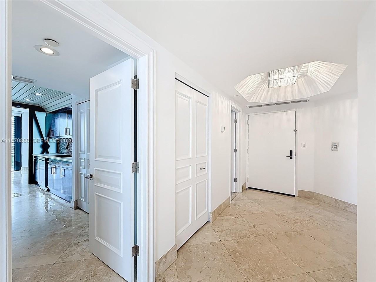 2800 Island Blvd #902 - Photo 2 of 48