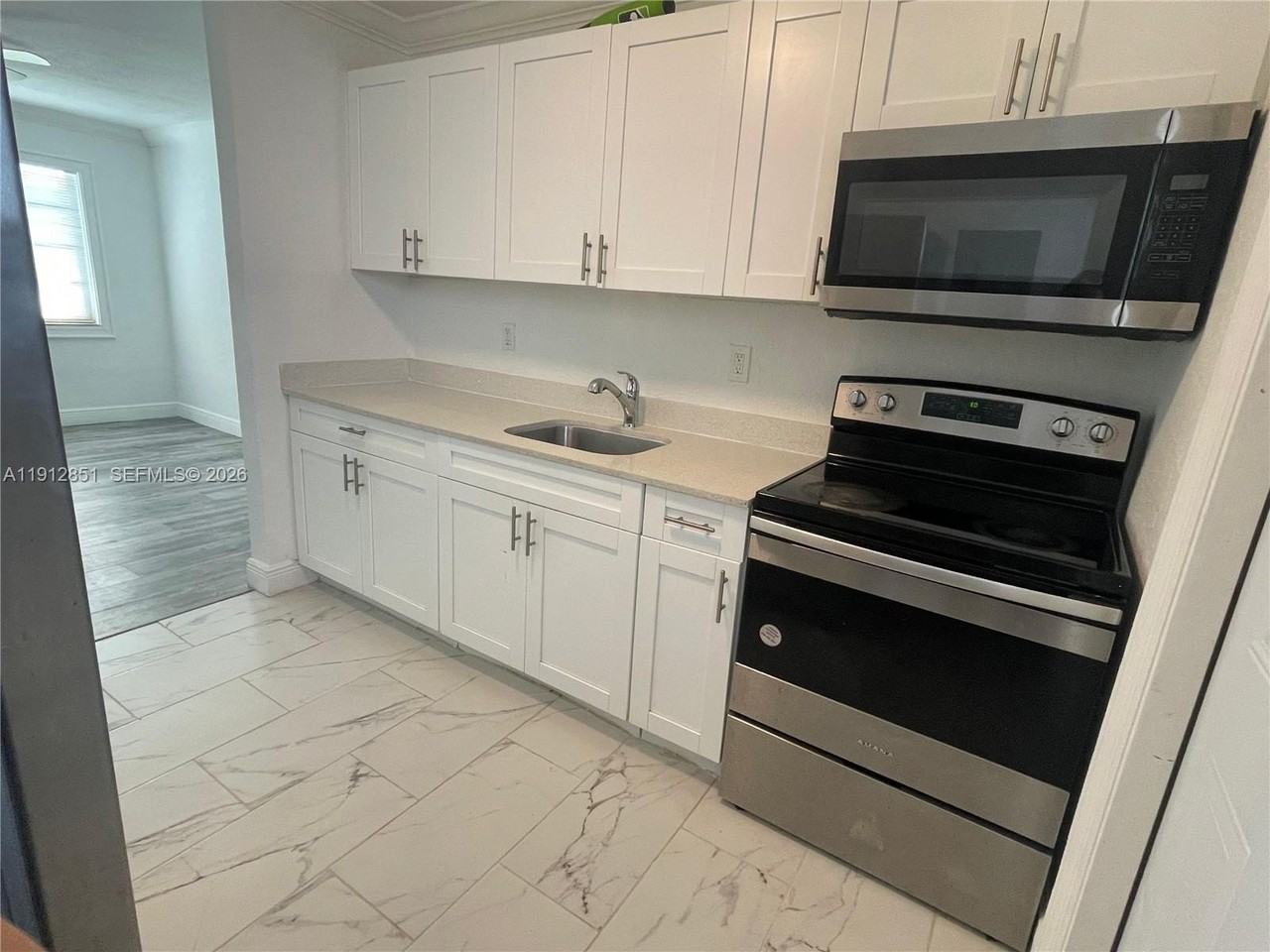 5511 Sw 20th St #8 - Photo 4 of 22