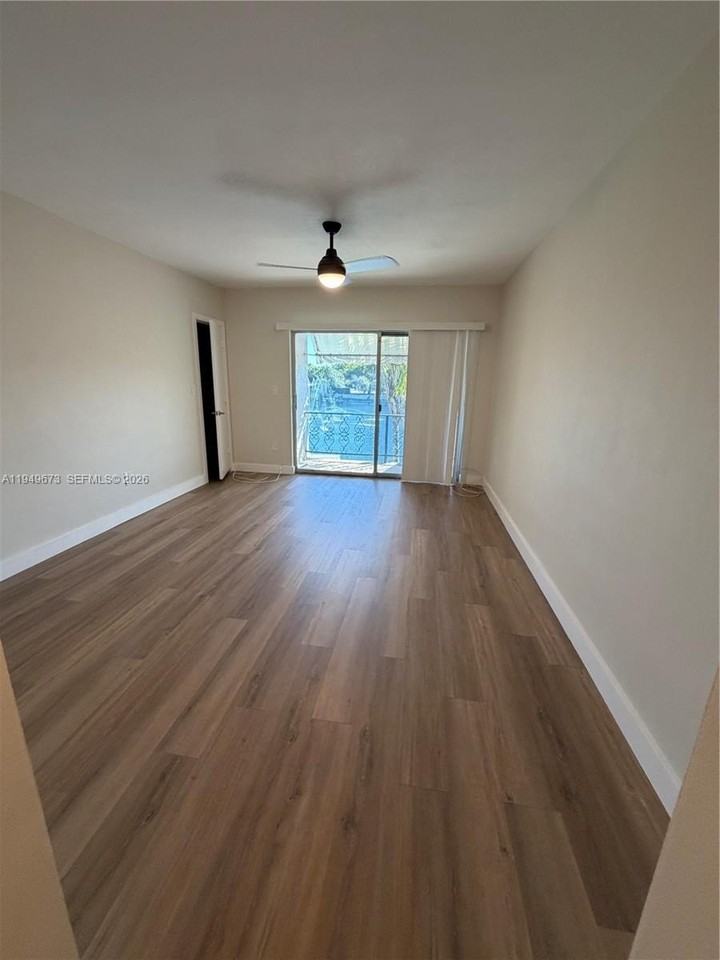 7216 Jacaranda Ln - Photo 5 of 17