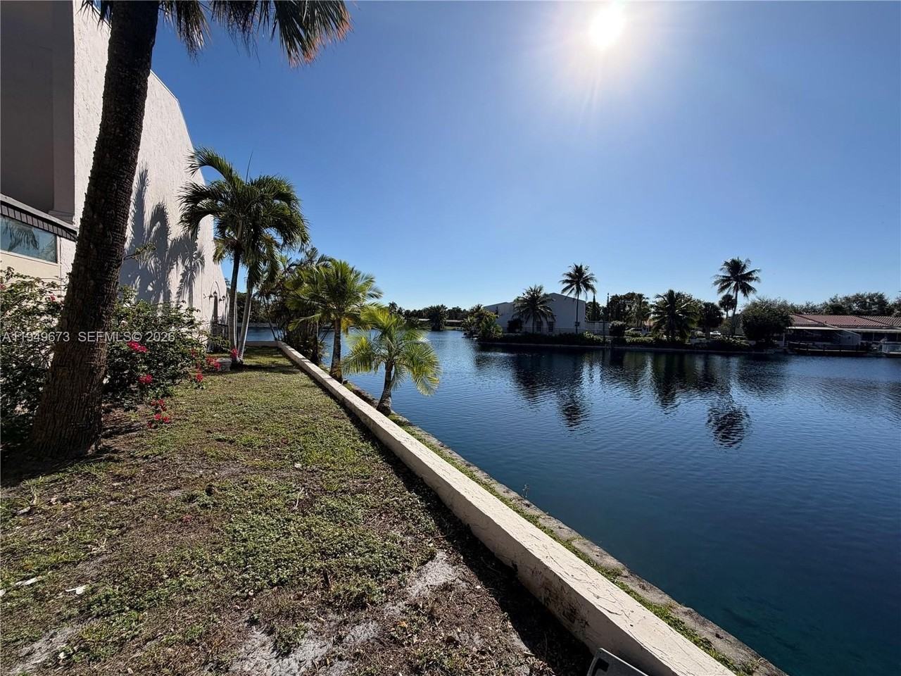 7216 Jacaranda Ln - Photo 7 of 17