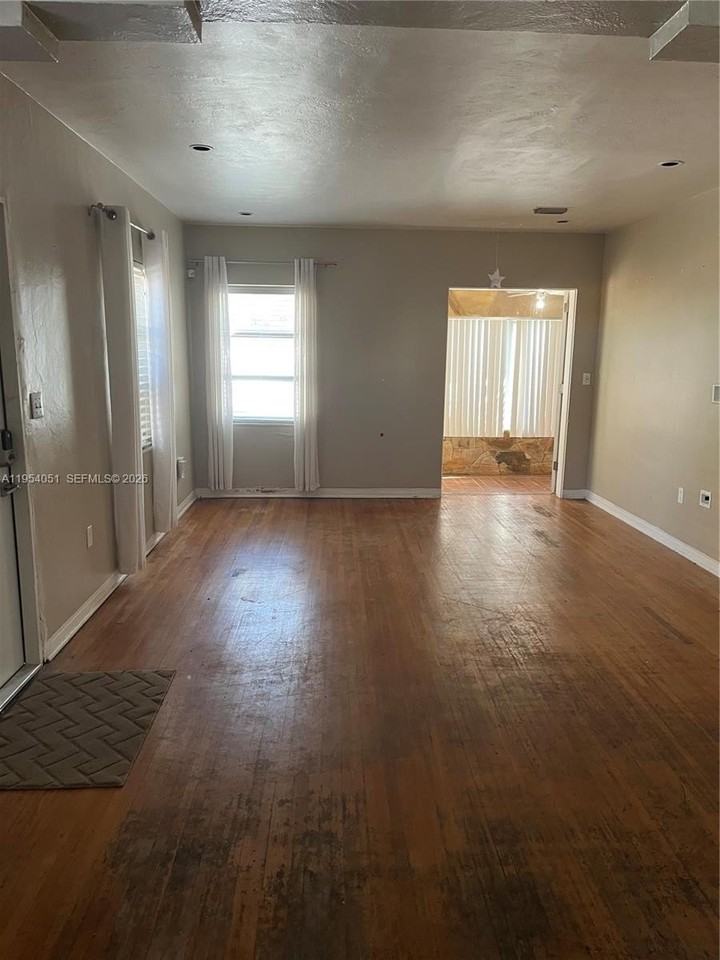 6 Farrey Ln - Photo 4 of 17