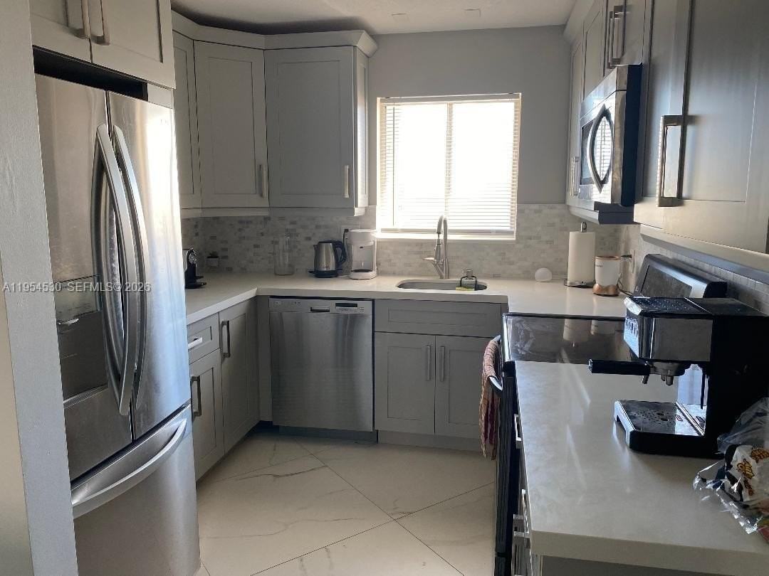 100 Waterway Dr S #401