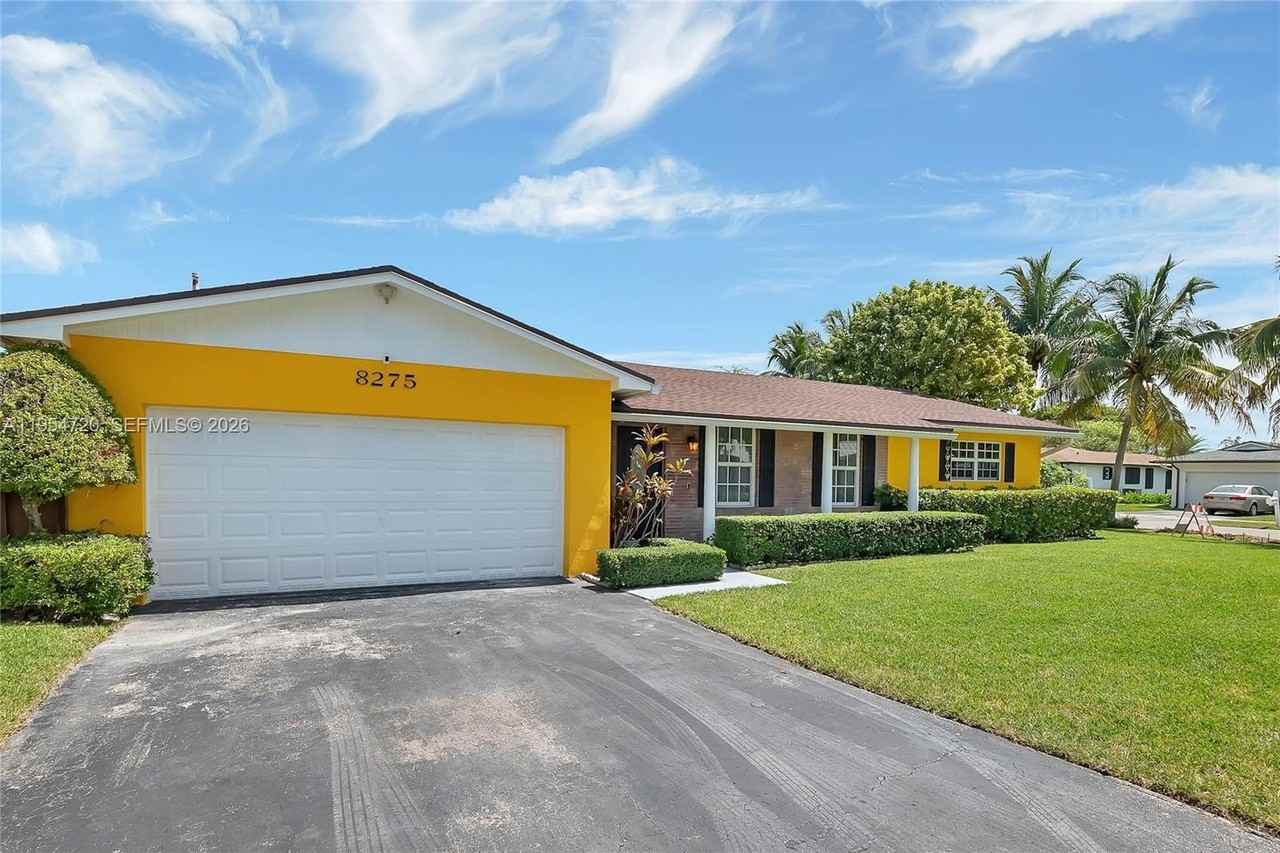 8275 Sw 206th Ter - Photo 2 of 26