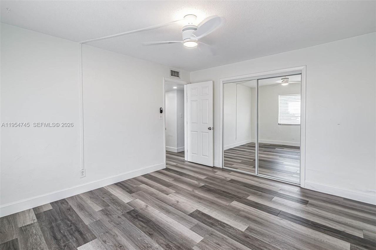 2025 Miami Rd #16A - Photo 5 of 15