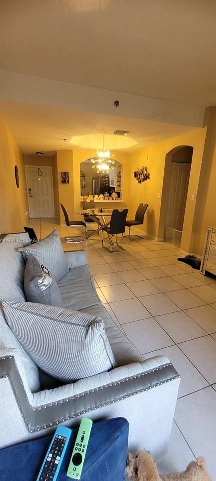 905 NW #115B - Photo 4 of 10