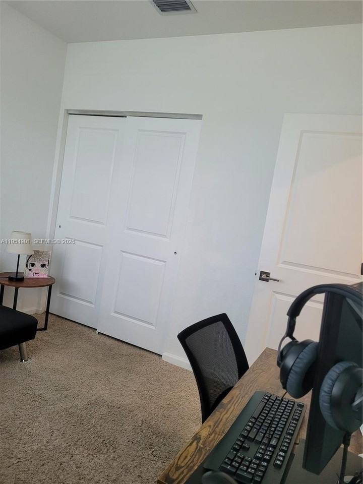 1015 Se 24th Ter #1015 - Photo 5 of 31