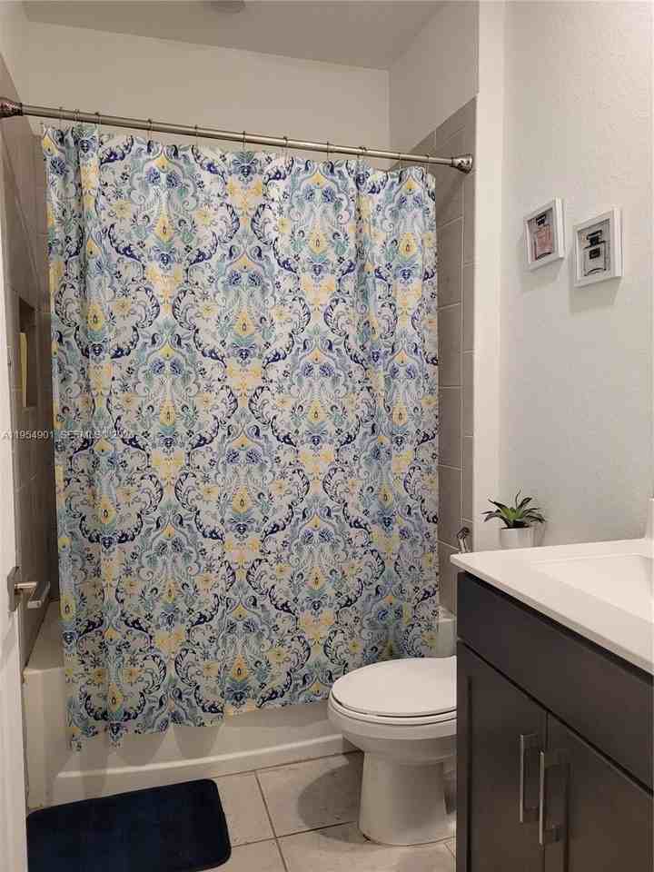 1015 Se 24th Ter #1015 - Photo 6 of 31