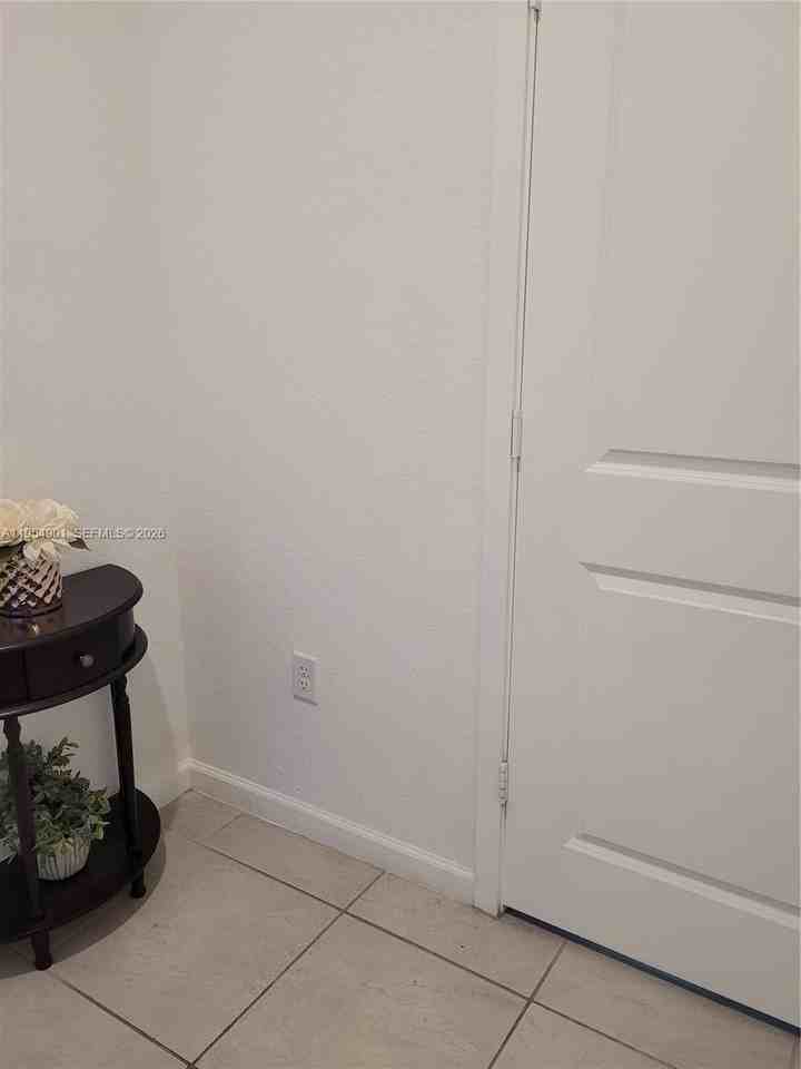 1015 Se 24th Ter #1015 - Photo 7 of 31