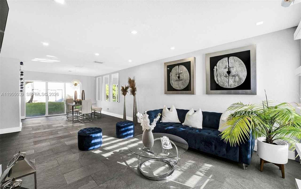 2311 Sw 87th Way #2311 - Photo 4 of 19