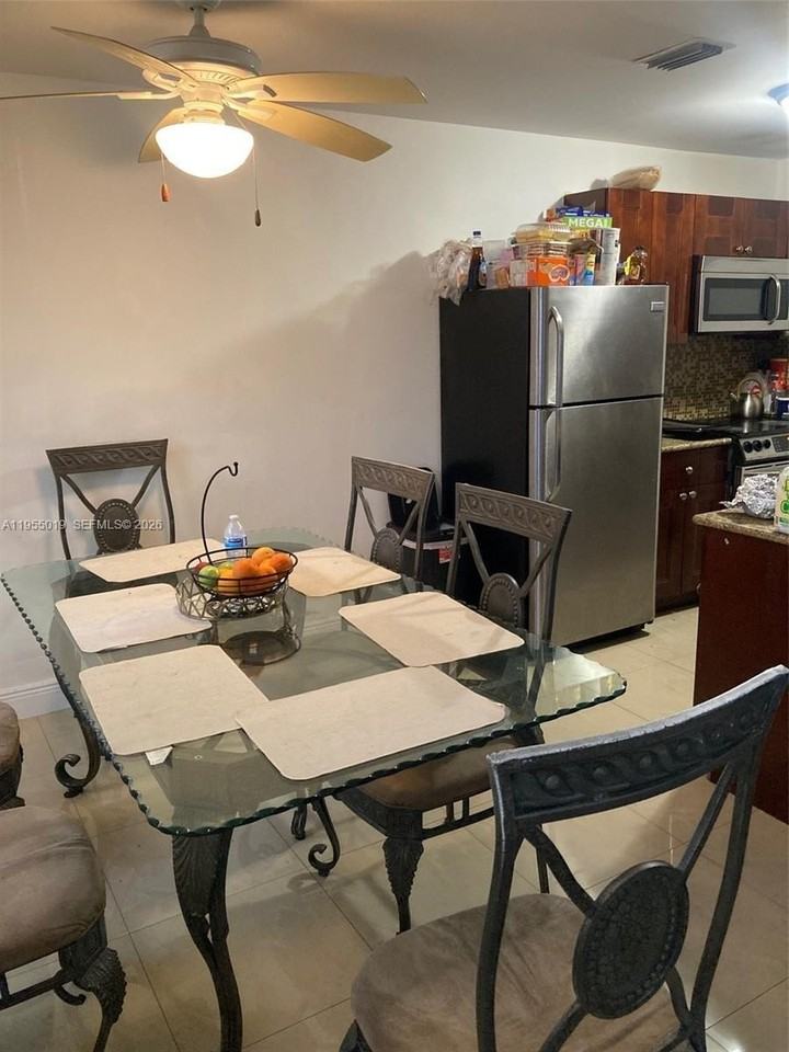 4737 Nw 5th Ave - Photo 5 of 17