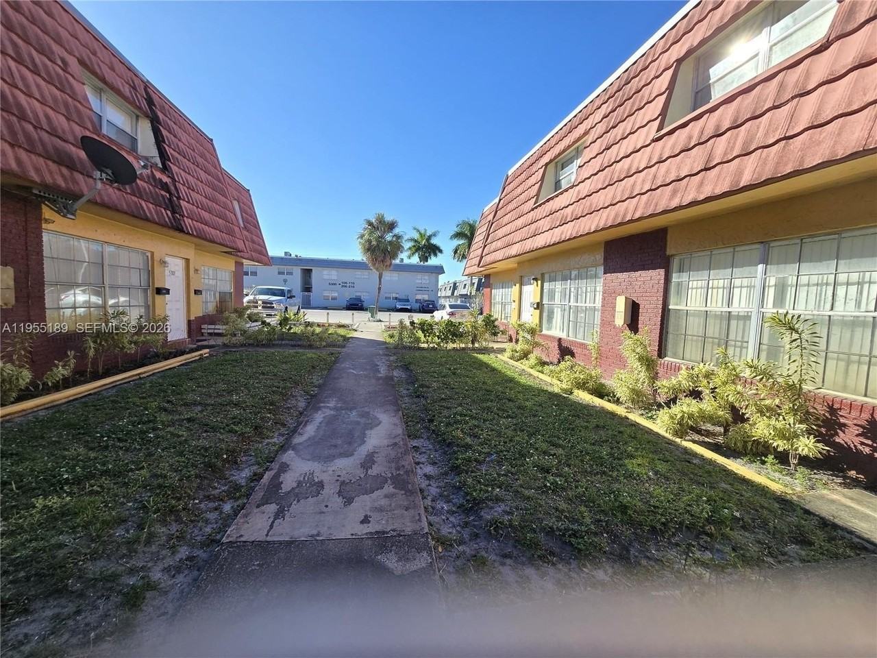 5309 Nw 27th St #5D - Photo 2 of 13