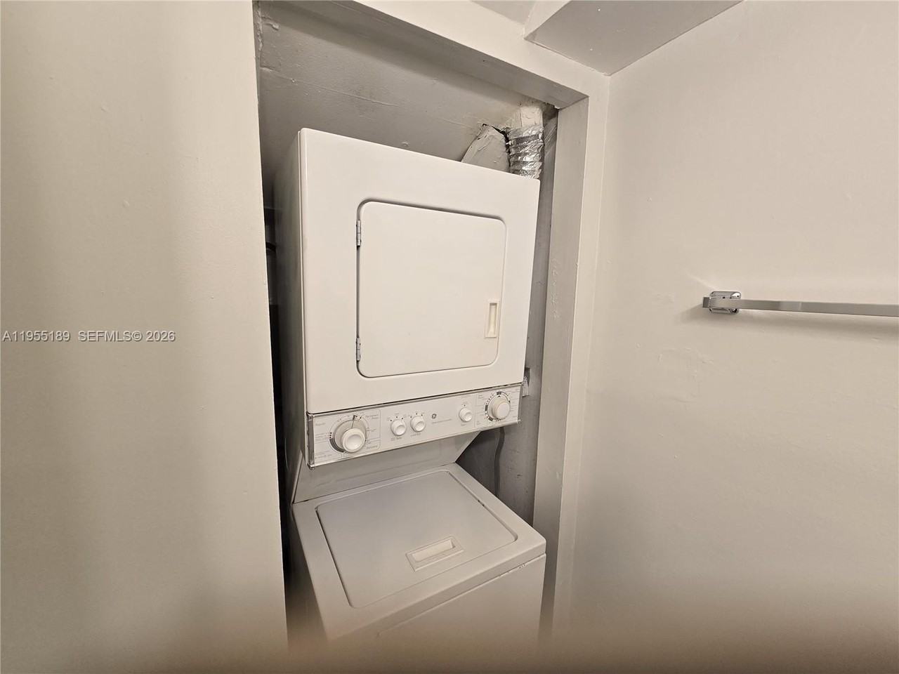 5309 Nw 27th St #5D - Photo 6 of 13