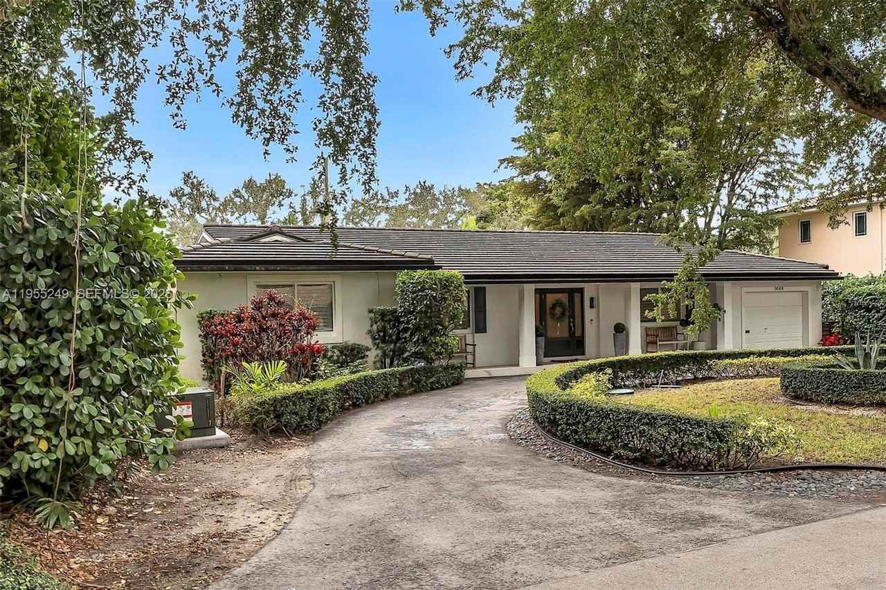 1444 Mendavia Ave - Photo 3 of 50