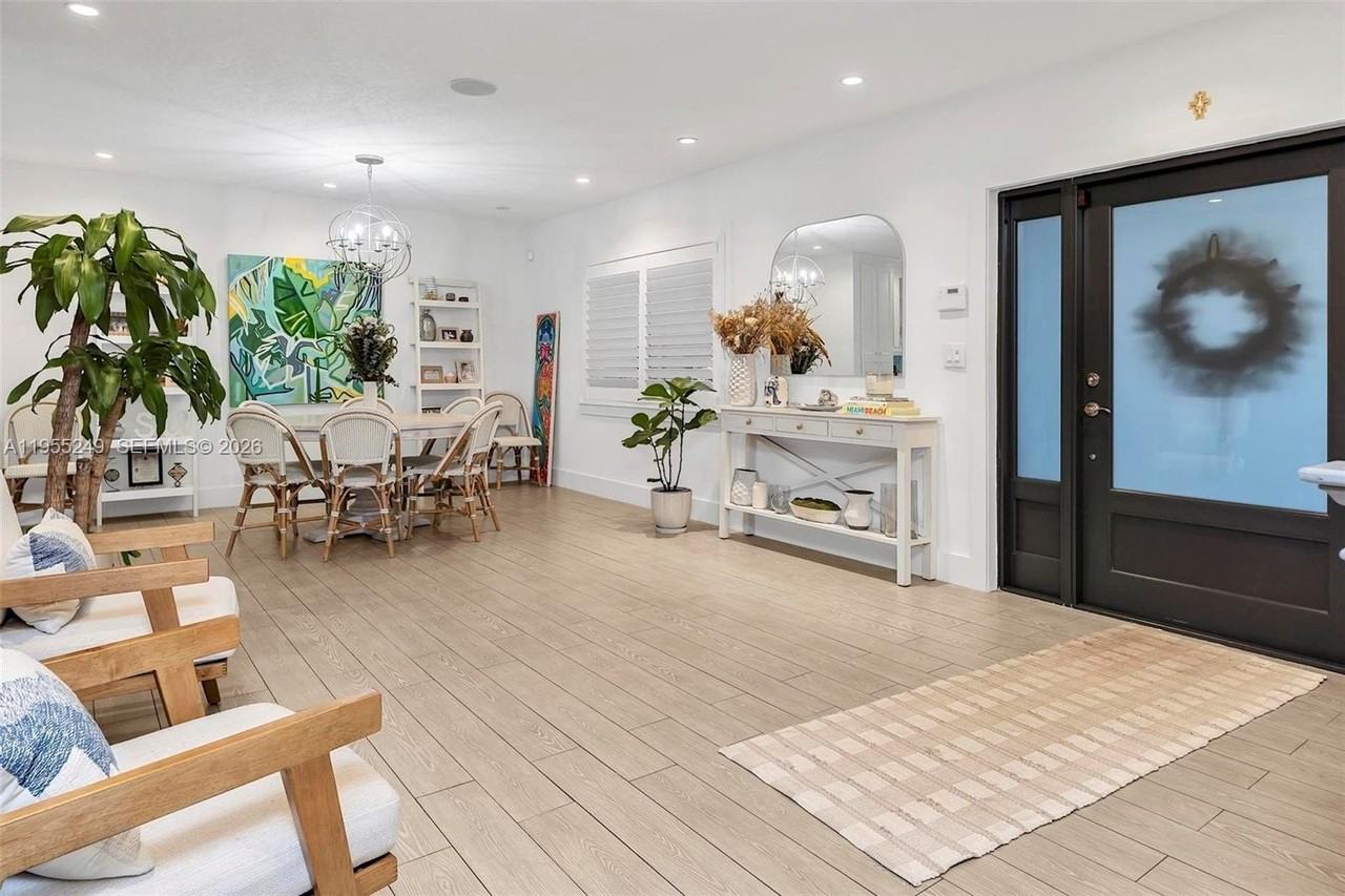 1444 Mendavia Ave - Photo 6 of 50