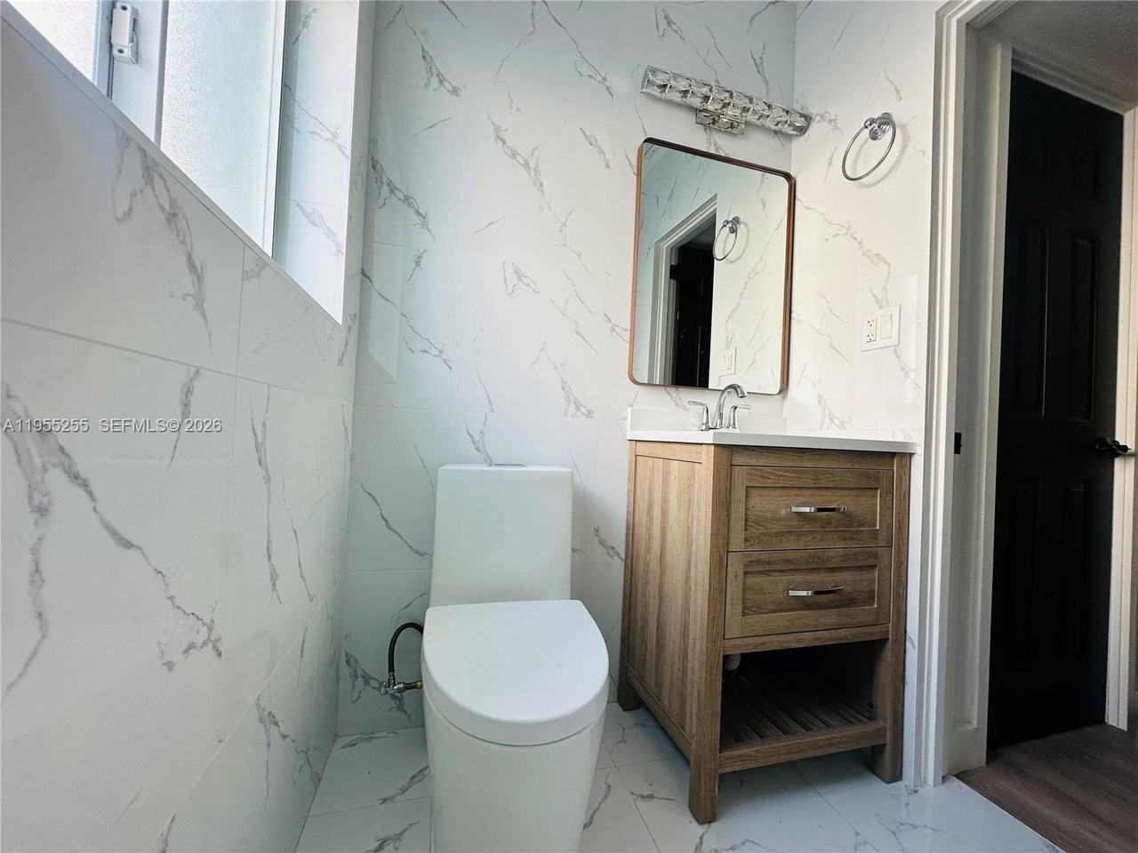 3052 Sw 6th St #3052 - Photo 5 of 10