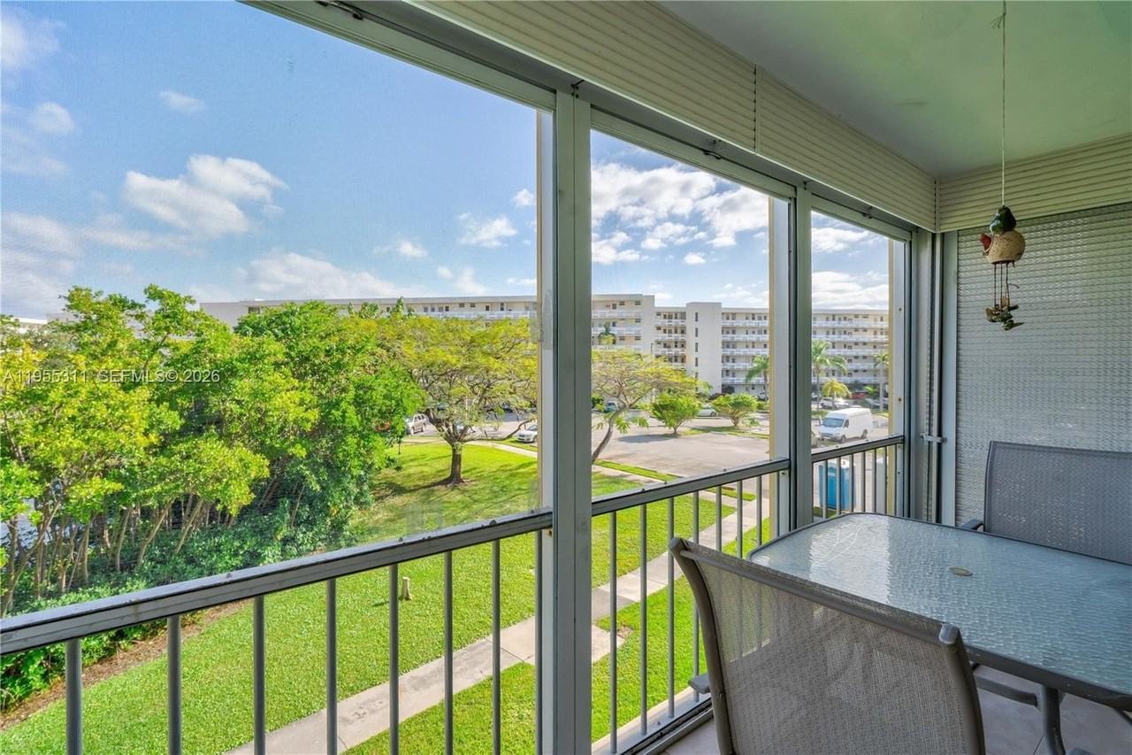 2930 Point East Dr #E312 - Photo 3 of 22