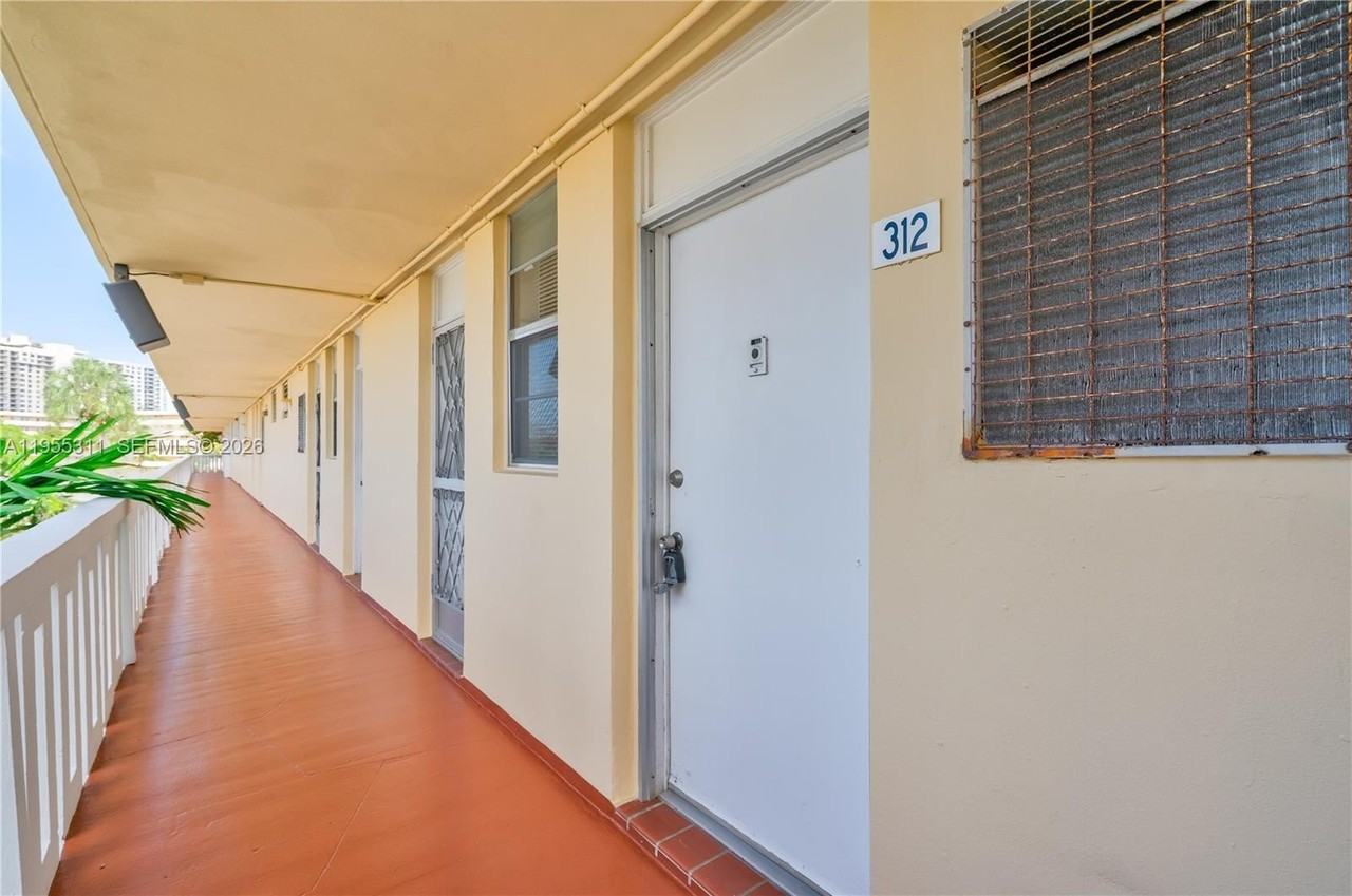 2930 Point East Dr #E312 - Photo 4 of 22