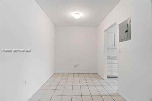 12655 Ne 16th Ave #16 - Photo 5 of 14