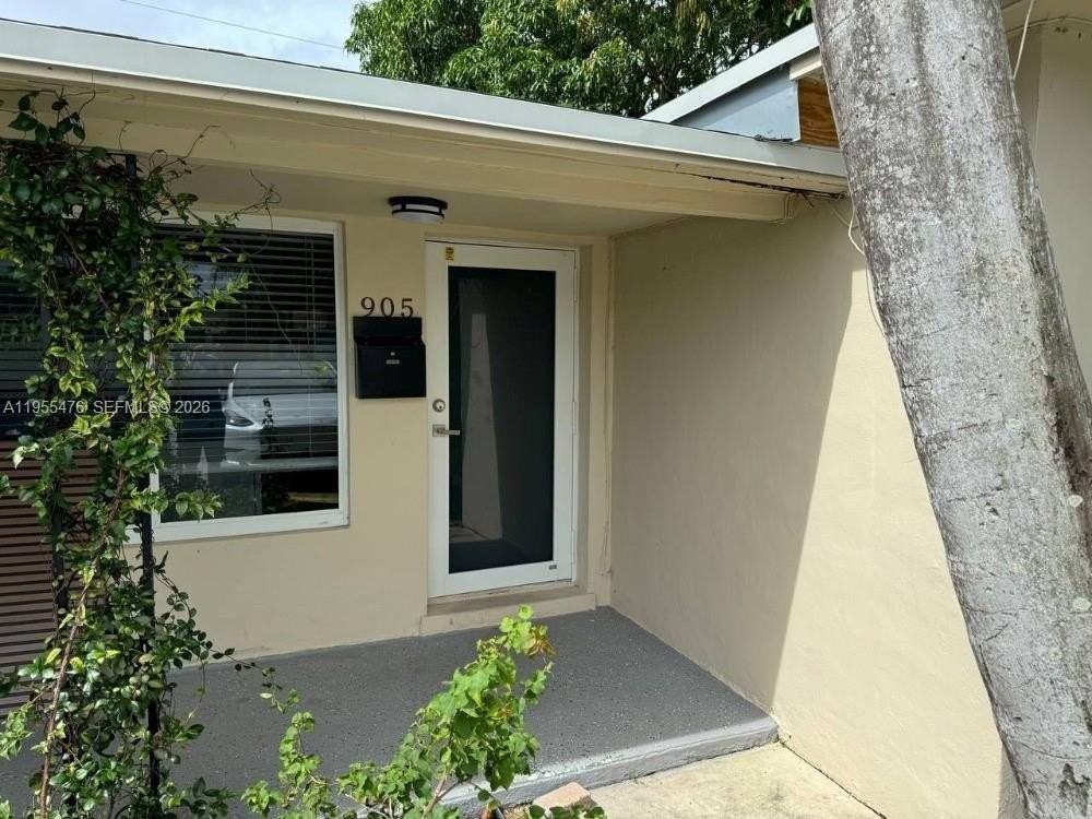 905 Ne 7th St #0 - Photo 2 of 15