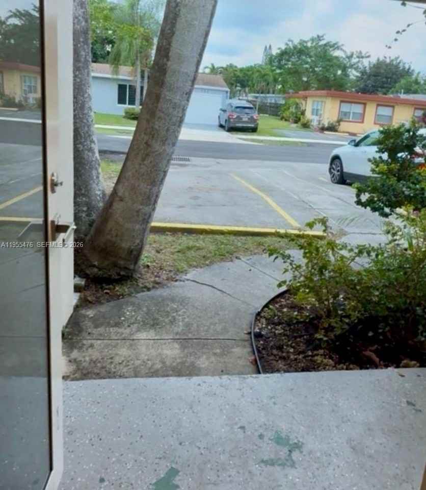 905 Ne 7th St #0 - Photo 5 of 15