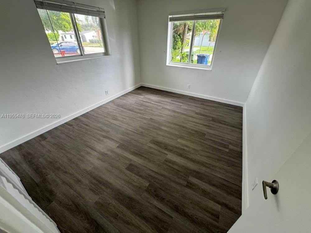 905 Ne 7th St #0 - Photo 6 of 15