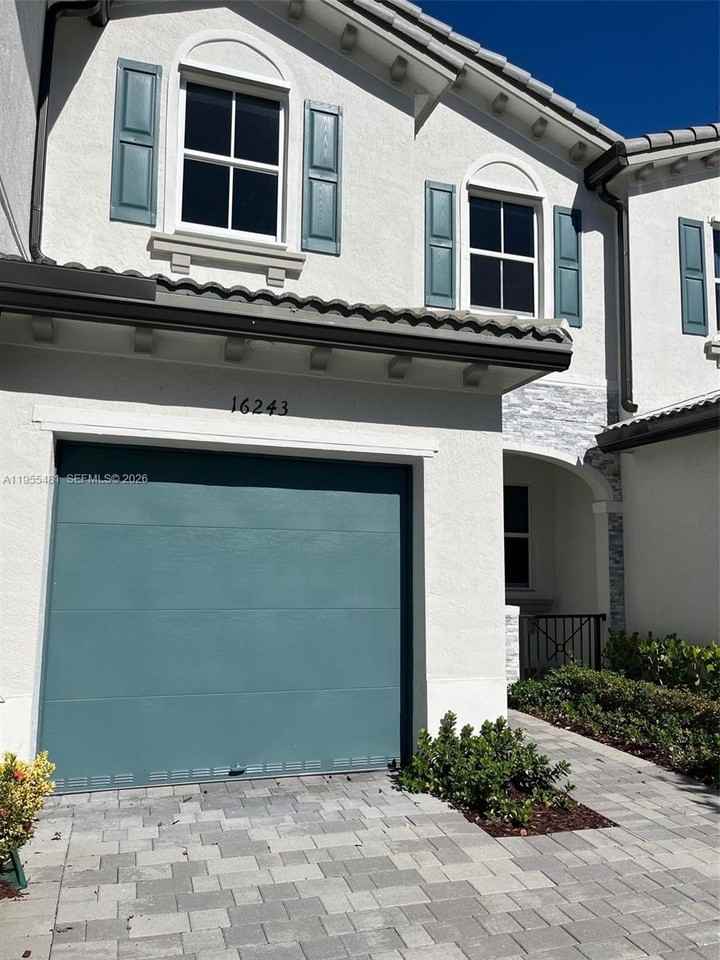 16243 Sw 289th St #16243 - Photo 2 of 12