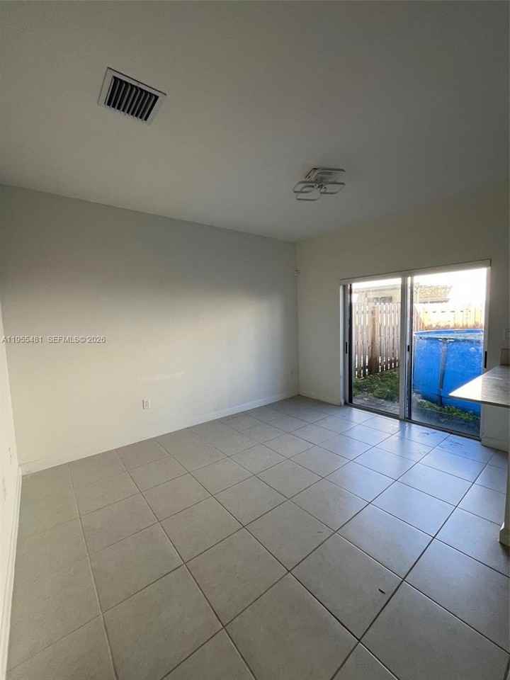 16243 Sw 289th St #16243 - Photo 7 of 12