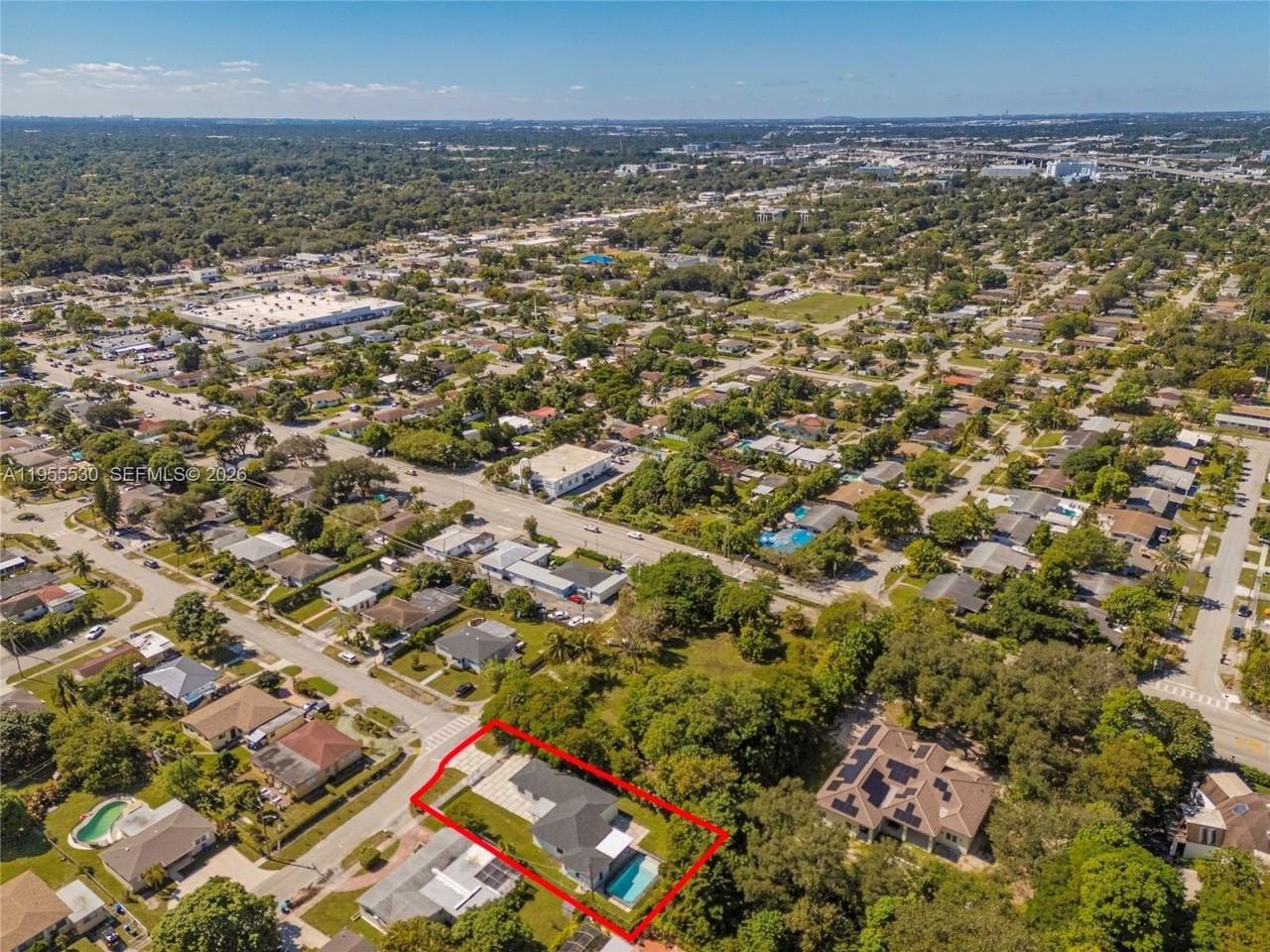 651 Ne 172nd St #651 - Photo 5 of 21