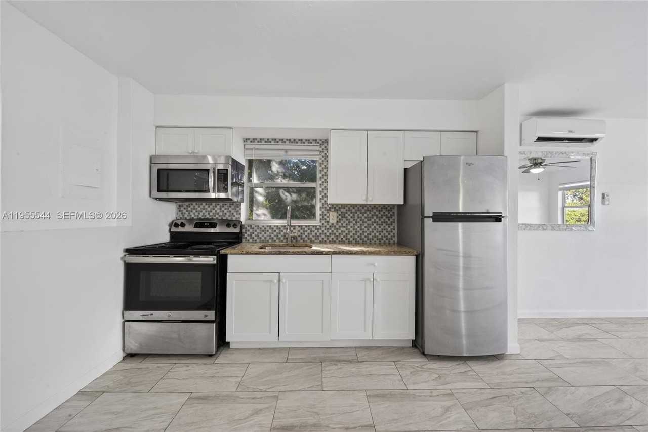 36 Ne 64th Ter #A - Photo 3 of 12