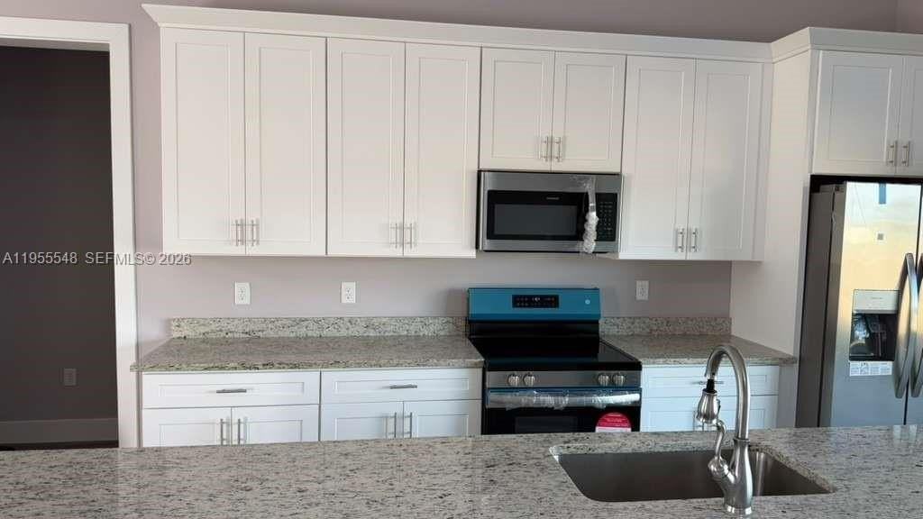 6805 Heavitree Dr - Photo 5 of 50