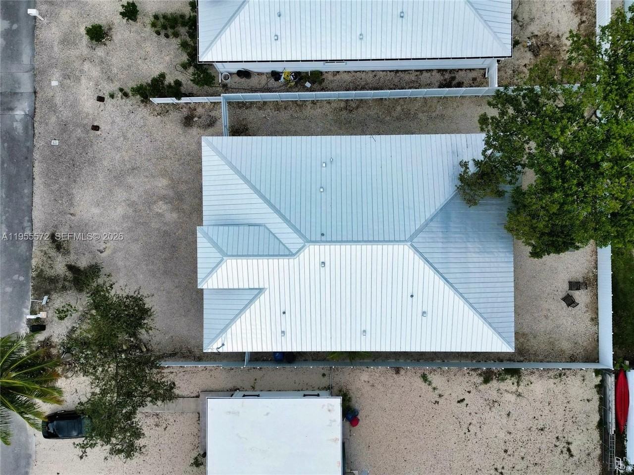 640 Colson Dr - Photo 2 of 39