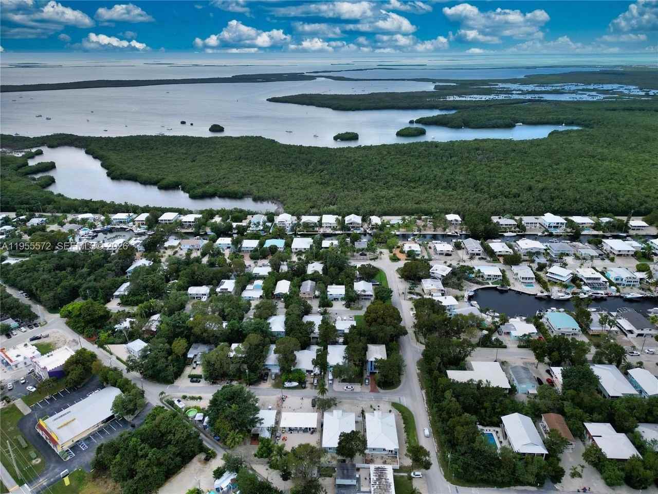 640 Colson Dr - Photo 6 of 39