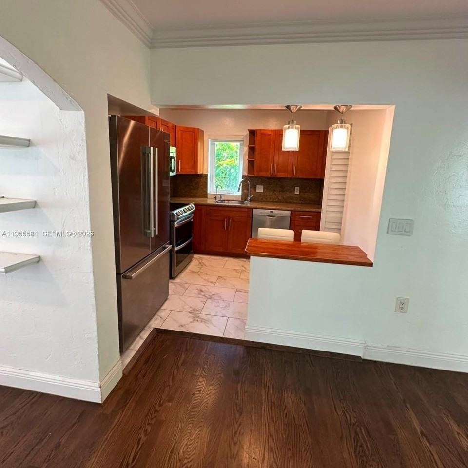 109 Camilo Ave - Photo 7 of 31