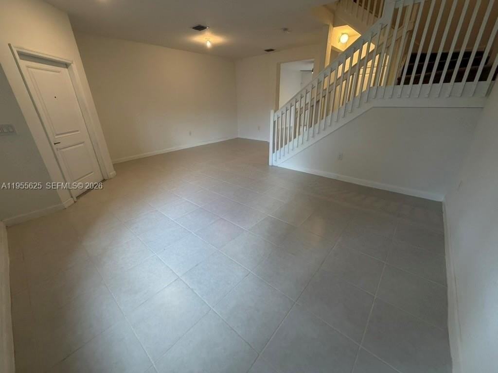 21001 Ne 8th Ave - Photo 3 of 27