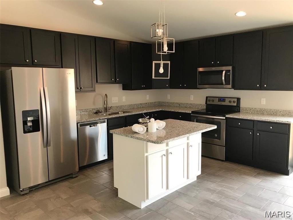 314 Touchdown Dr - Photo 3 of 16