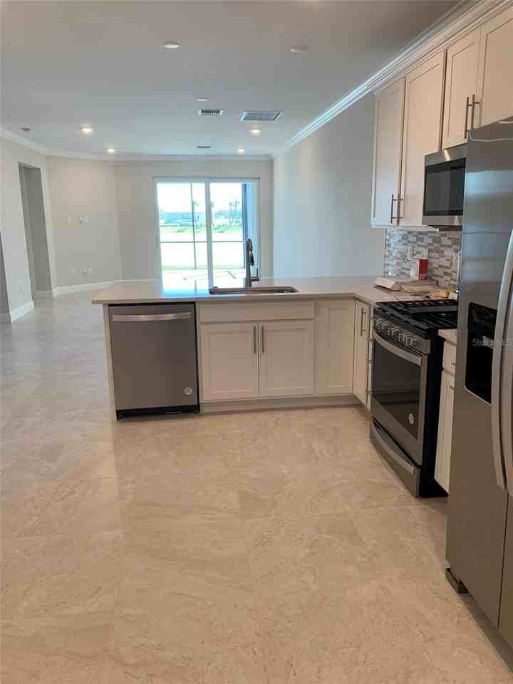 9881 Bright Water Dr - Photo 7 of 44