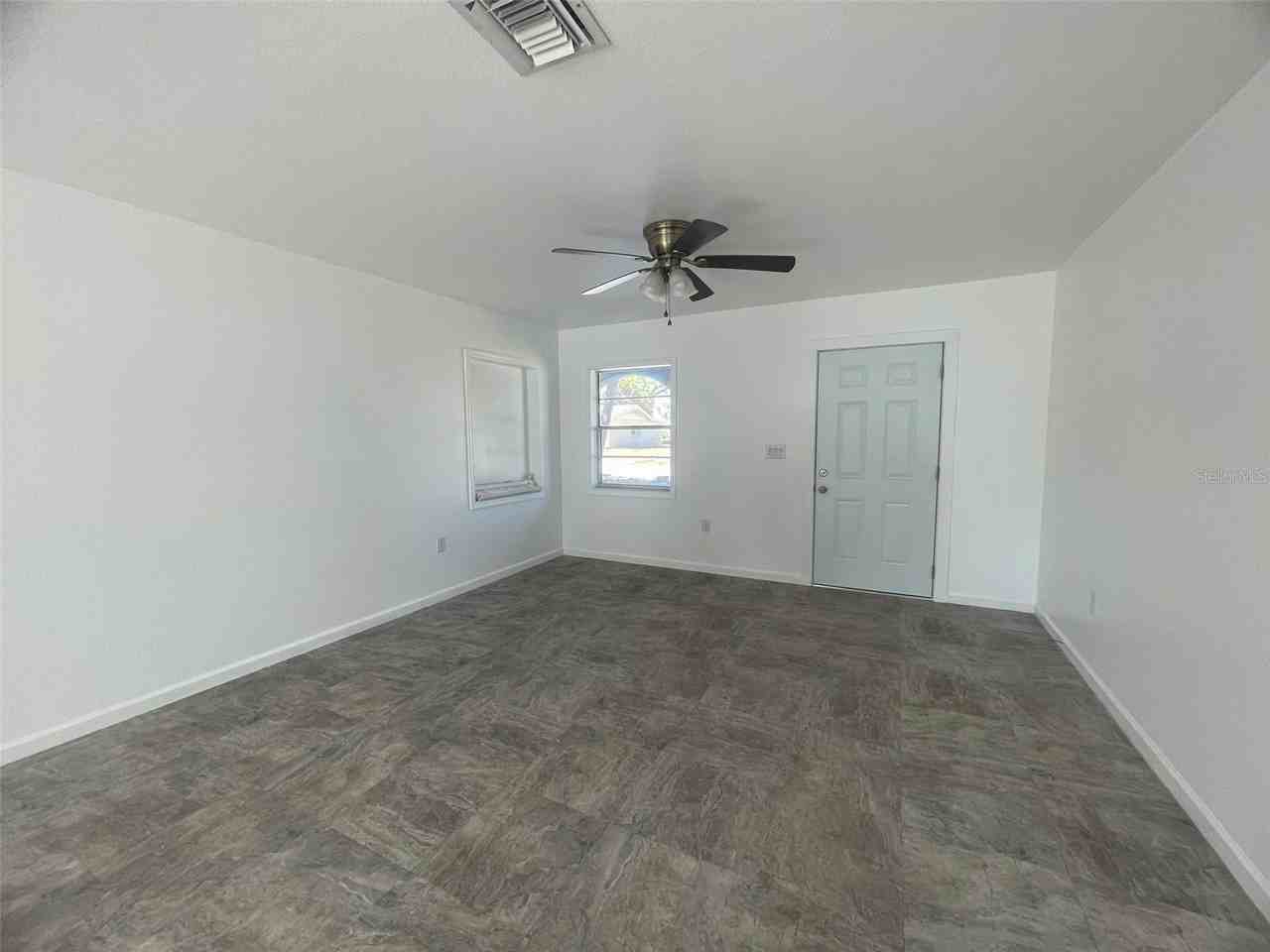 525 E Helen Ave - Photo 5 of 28