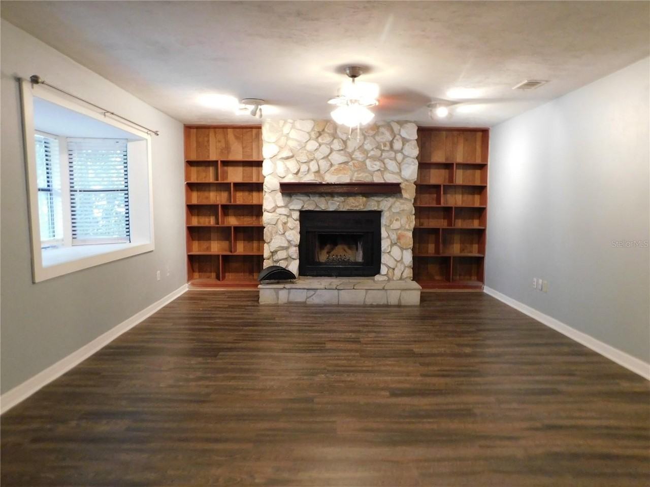 4304 Ne 17th Ter - Photo 2 of 15